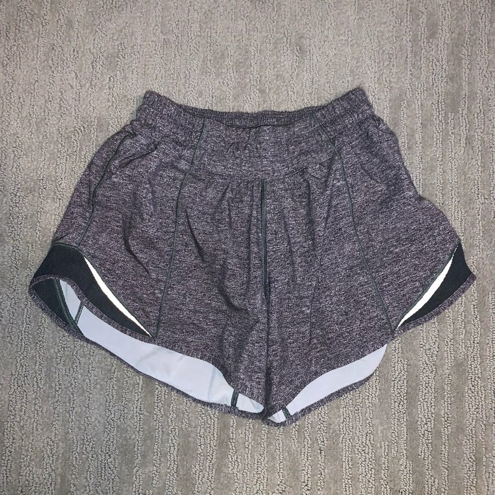 lululemon hotty hot short 4"